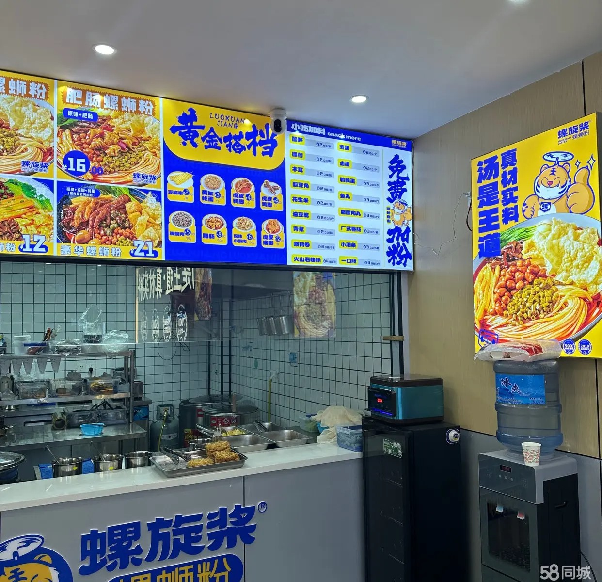 转让低价急转：临街商铺带装修，租金低，合同可续签，接手
